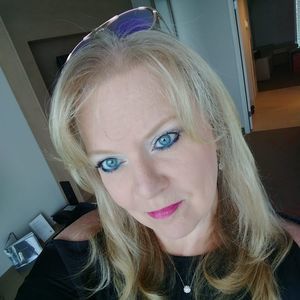 **POSH AMBASSADOR**  Meet your Posher, Maureen